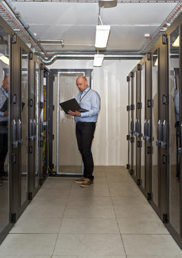 Bau von zwei Rechenzentren Level 4 für einen Finanzdienstleister