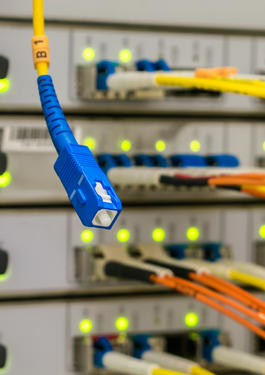 Aufbau eines europaweiten Glasfasernetzes