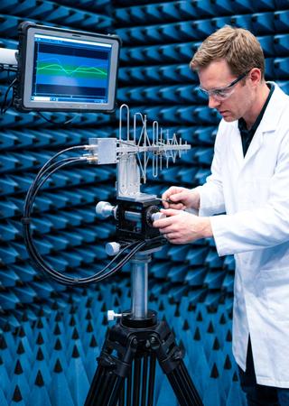 02_Test_Services_Kalibrierung_Antennen_Test_Services